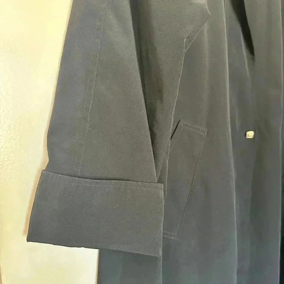 Black Jacket - Picture 2 of 10